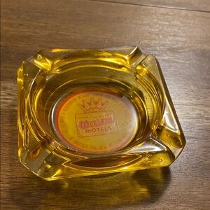 Vintage/Retro Best Western Hotel Yellow Amber Glass Ashtray Collectible Display